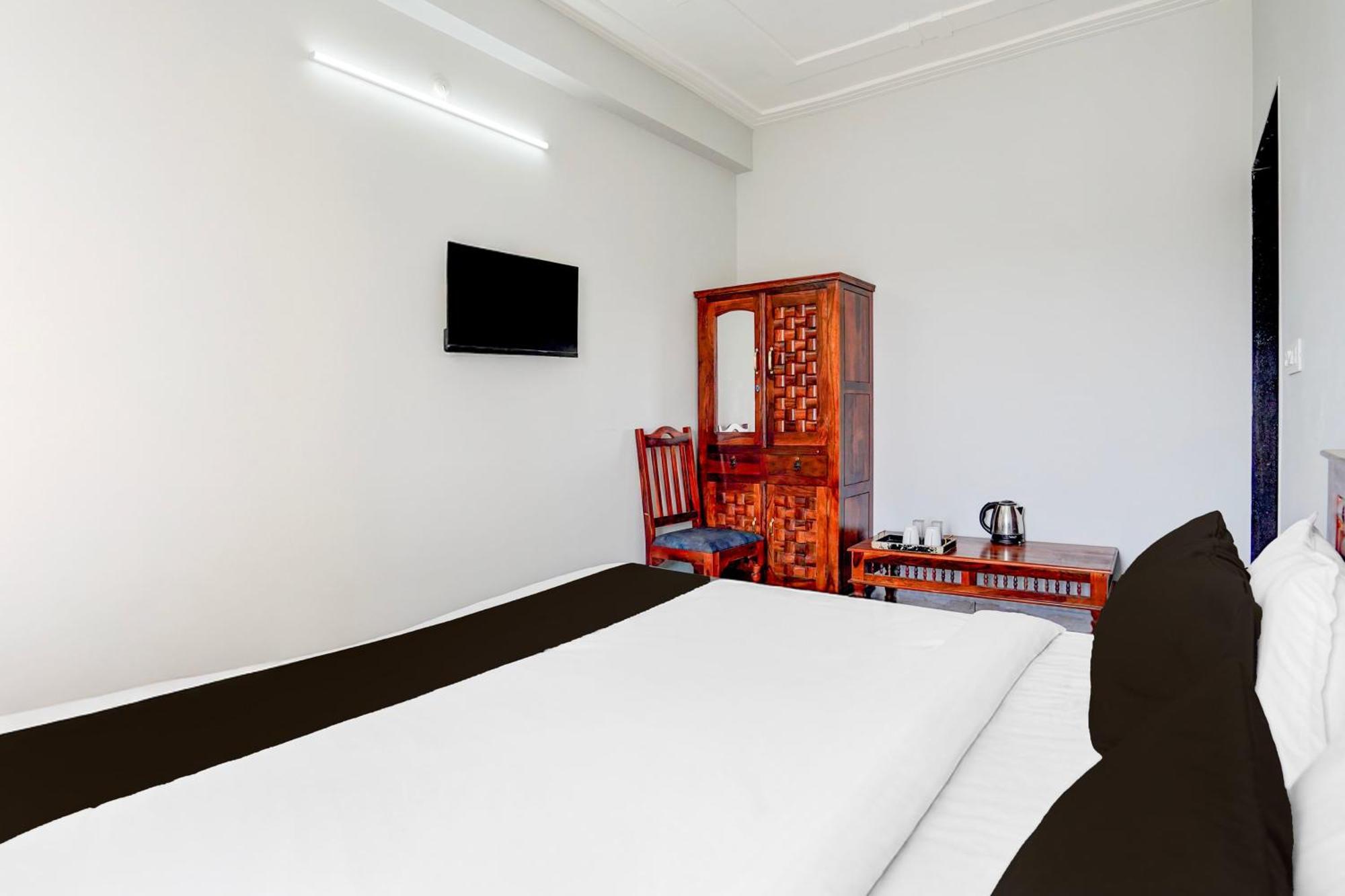Hotel O Shree Gurukripa Khātu Esterno foto